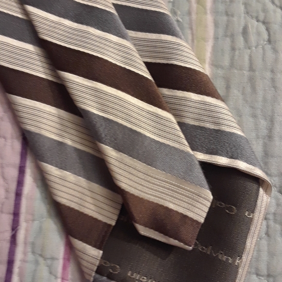 Calvin Klein 100% silk silver and brown tie - Picture 8 of 12